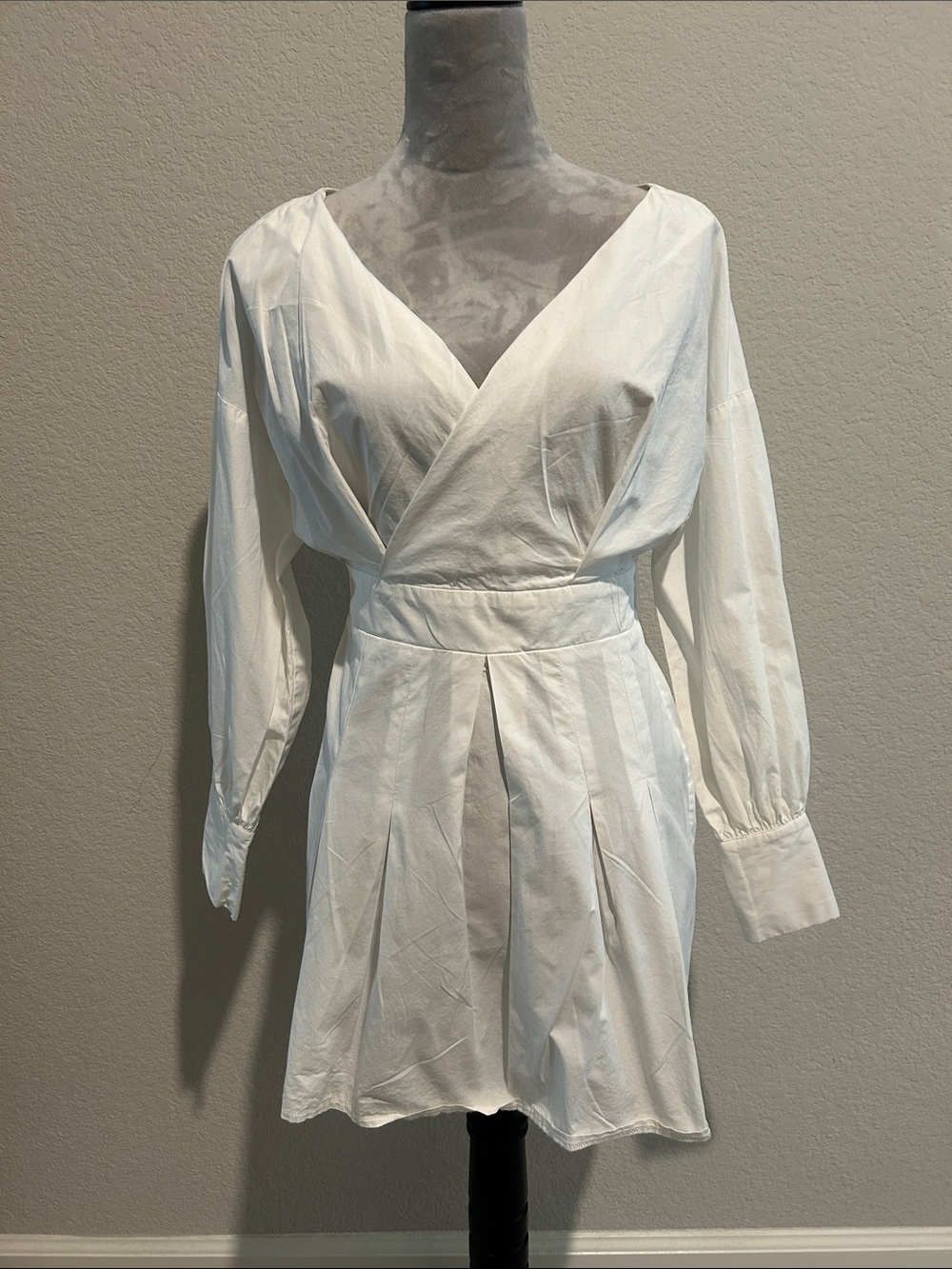 Missguided White Long-Sleeve V-Neck Wrap Dress